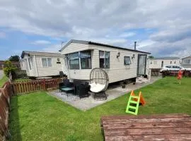 Cosy and Central - 72 Unity Beach Holiday Resort Unity Brean 6 birth Centrally Located - 2 Pets Stay free