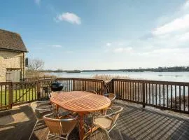 Lakeside property with spa access on a nature reserve Misty Lodge MV69