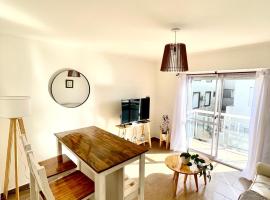 Hakuna Matata - Departamento centrico para 2 personas, con cochera, holiday rental in Tandil