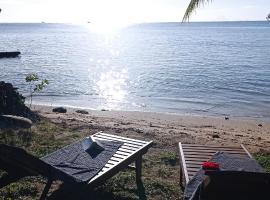 Kotedža RAIATEA - The BEACH HOUSE - plage sur le lagon ! pilsētā Tevaitoa