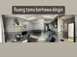 LEPAK-LEPAK HOMESTAY @ INDERA MAHKOTA