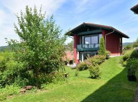 Tranquil Holiday Home in Blossersberg with Terrace, hotelli kohteessa Viechtach