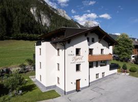 Appartements Tyrol, hotell i Pettneu am Arlberg
