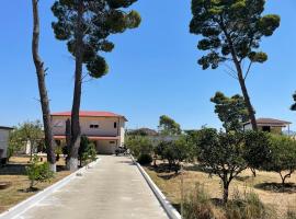 PINE HOUSE 2023，位于伏罗拉的酒店