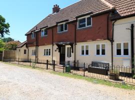 The Old Chemist, holiday rental in Burley