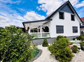 Ferienhaus zur Waldauer Höhe mit 3 SZ, 120qm & 40qm Balkon, hotel v destinaci Schleusingen