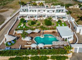 Marvarit Suites, hotel perto de Monolithos Beach, Mesaria