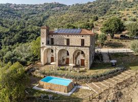 Lovely Home In Prignano Cilento With House A Panoramic View, hotel econômico em Ogliastro Cilento