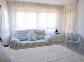 Yedrada Alojamientos, bed & breakfast i La Adrada