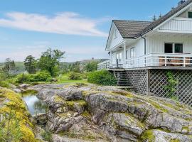 Beautiful Home In Kollungtveit With Wifi, villa en Svindal