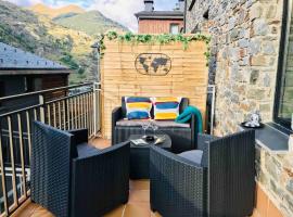 APARTAMENTO CASA TEVA Wifi-Parquing free-Terraza, holiday rental in Canillo