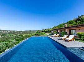 Costa Smeralda House, hotell i Cugnana