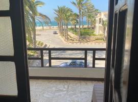 شالية مفروش قرية سما العريش, hotell i Arish