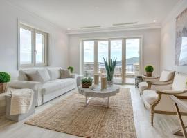 Lustica Bay Apartment Maria By 2bhome, apart-hotel em Radovići