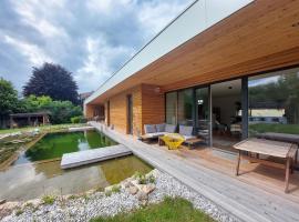 Appartement am Teich, hotel v destinaci Hainfeld
