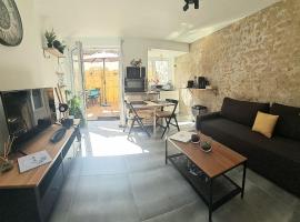 La Casa De Nonna - logement classé 2 étoiles, lägenhet i Rochefort