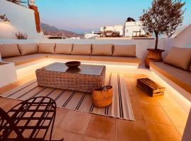 Hostal Boutique Plaza Cantarero, hotel romantik di Nerja