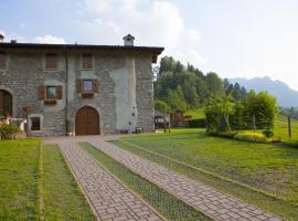 Cottage Casa Felice, hotelli kohteessa Clusone