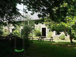 Gîte à la campagne, 30 min des plages du Morbihan, casă de vacanță din Pluvigner