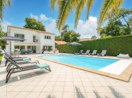 Beautiful Home In Lège-Cap-Ferret, hotel i Lège-Cap-Ferret