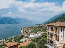 VIEW Garda Lake