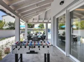Villa in Premantura with Pool near Beach