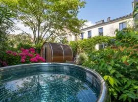 Escale Rochelaise, gîte urbain avec SPA bain nordique et sauna tonneau
