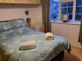 Redmire - 2 bed 1st floor flat overlooking green: Darlington şehrinde bir daire