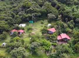 Amapondo Backpackers Lodge, glamping site in Port St Johns