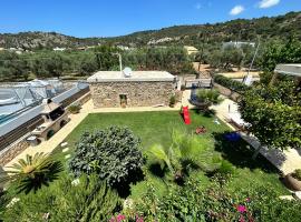 BIO Garden Stonehouse, hotel en Gonia