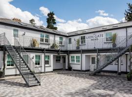 The Lion Gate Mews, hotel din Kingston upon Thames