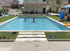 Residence Santa Barbara, hotel med pool i San Ferdinando