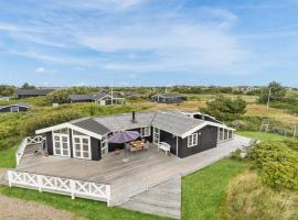 Nice Home In Fan With Kitchen, luxury hotel in Fanø