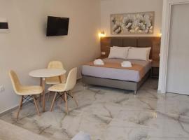 Z BOUTIQUE STUDIOS, hotel with parking in Perea