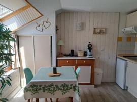 Le Cosy Liberty, holiday rental in Ustou
