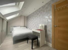 Cheviot loft, self-catering accommodation in London