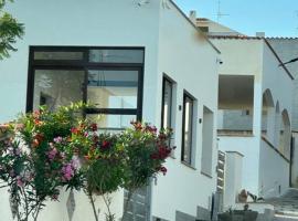 LaMarticata-LikesHome StreetView: Triscina'da bir otoparklı otel