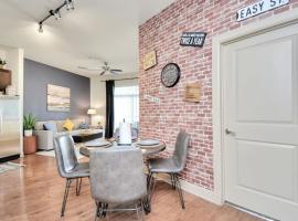 Lux Mid-Rise Walking Distance to NRG Stadium