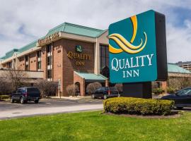 Quality Inn Schaumburg - Chicago near the Mall, hotel di Schaumburg