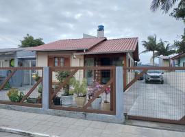 Casa em Torres Praia da Cal, hotel a Torres