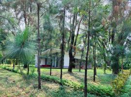 Flamingo Dai Lai - Hilltop Villa H226, semesterboende i Vĩnh Phúc