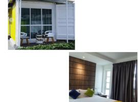 Solesor Kampong Beach Resort, hotel en Port Dickson