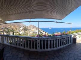 Panoramic Views Home in Hydra, Greece, feriehus i Hydra