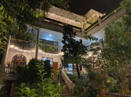 Nắng Hiên Nhà Villa - Homestay Đà Lạt, готель з парковкою у місті Khu Chi Lăng