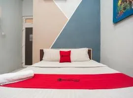 RedDoorz near Binus Anggrek 2