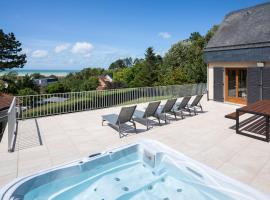 La Villa Maxine, vue mer et spa, hotel v destinaci Criel-sur-Mer