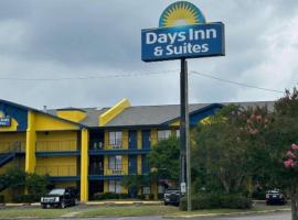 Days Inn & Suites Mobile, hotell i Tillmans Corner