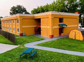 Super 8 by Wyndham Gloucester, hotel v destinaci Gloucester City