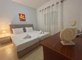 Miranda's Apartments & Rooms