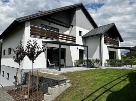 Apartmány DEER House, hotel with parking in Hodkovice nad Mohelkou